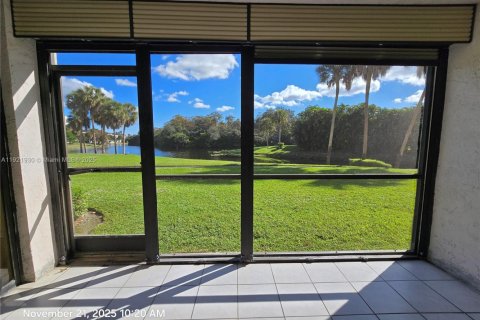 Copropriété à louer à Coconut Creek, Floride: 2 chambres, 90.12 m2 № 1975854 - photo 2