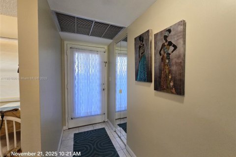 Copropriété à louer à Coconut Creek, Floride: 2 chambres, 90.12 m2 № 1975854 - photo 4