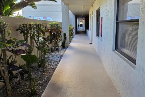 Copropriété à louer à Coconut Creek, Floride: 2 chambres, 90.12 m2 № 1975854 - photo 17