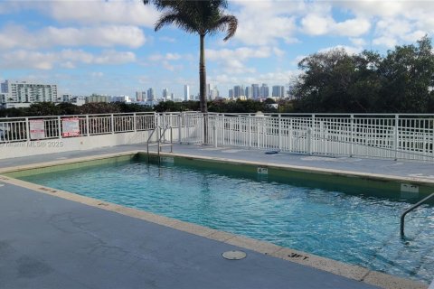 Copropriété à vendre à Miami, Floride: 2 chambres, 74.14 m2 № 1933781 - photo 8