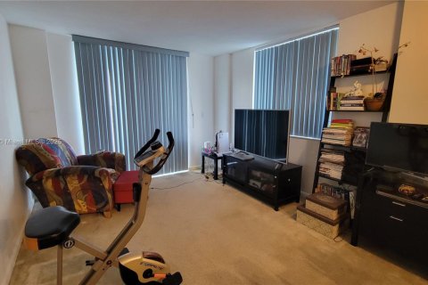 Copropriété à vendre à Miami, Floride: 2 chambres, 74.14 m2 № 1933781 - photo 6