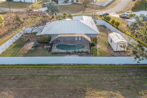 House in LaBelle, Florida 3 bedrooms № 1984297 - photo 4