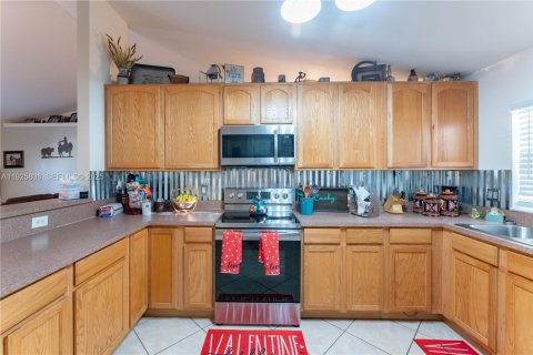 House in LaBelle, Florida 3 bedrooms № 1984297 - photo 15