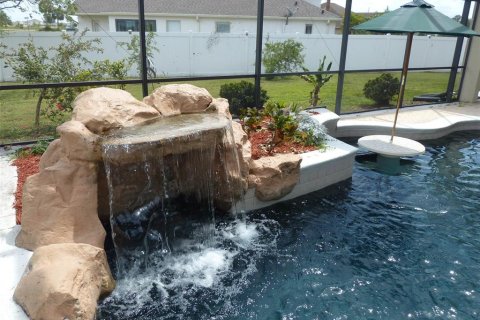 Casa en venta en Kissimmee, Florida, 5 dormitorios, 267.37 m2 № 1721072 - foto 18