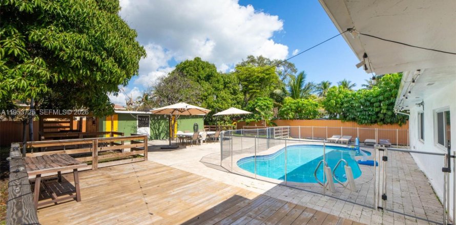 Villa ou maison à Miami, Floride 4 chambres, 191.94 m2 № 2089640