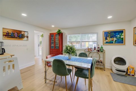 Villa ou maison à vendre à Miami, Floride: 4 chambres, 191.94 m2 № 2089640 - photo 22