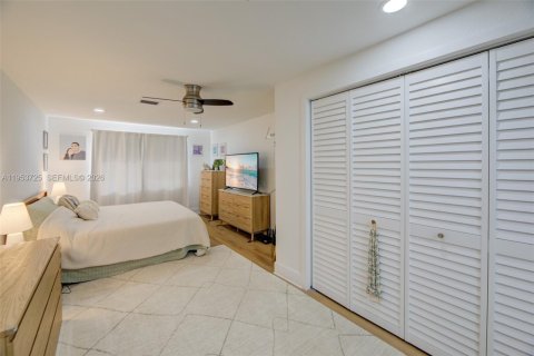 Villa ou maison à vendre à Miami, Floride: 4 chambres, 191.94 m2 № 2089640 - photo 26