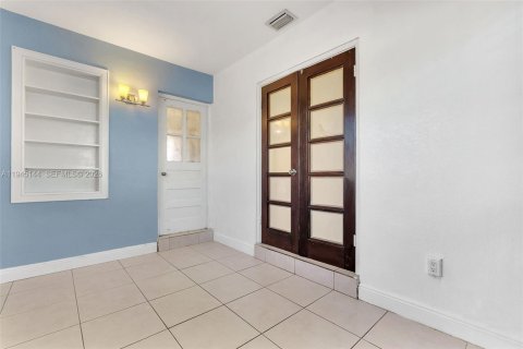 Купить виллу или дом в Майами, Флорида 3 спальни, 103.4м2, № 2005362 - фото 13