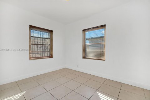 Купить виллу или дом в Майами, Флорида 3 спальни, 103.4м2, № 2005362 - фото 18