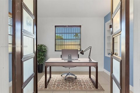 Купить виллу или дом в Майами, Флорида 3 спальни, 103.4м2, № 2005362 - фото 2