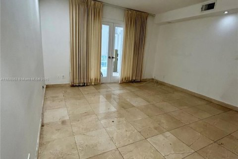 Copropriété à vendre à Miami Beach, Floride: 2 chambres, 91.04 m2 № 2088891 - photo 29