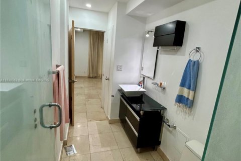 Copropriété à vendre à Miami Beach, Floride: 2 chambres, 91.04 m2 № 2088891 - photo 26