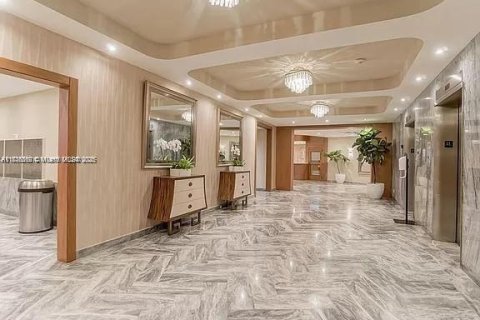 Copropriété à vendre à Miami Beach, Floride: 2 chambres, 91.04 m2 № 2088891 - photo 10