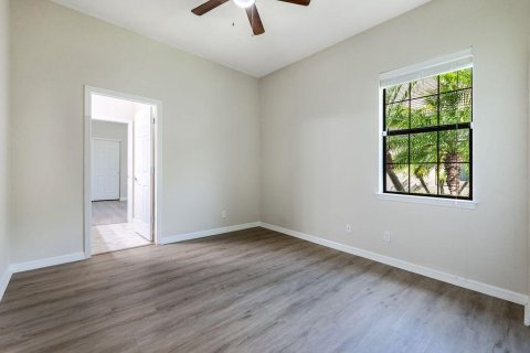 Villa ou maison à louer à Wellington, Floride: 4 chambres, 302.3 m2 № 2078598 - photo 27