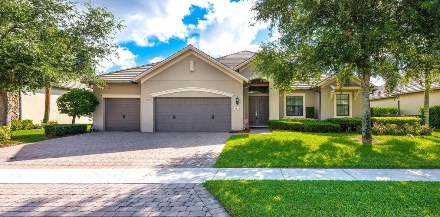 Villa ou maison à Wellington, Floride 4 chambres, 302.3 m2 № 2078598