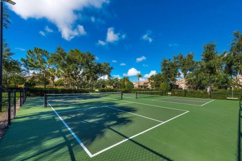 Villa ou maison à louer à Wellington, Floride: 4 chambres, 302.3 m2 № 2078598 - photo 5