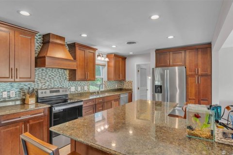 House in Lakeland, Florida 4 bedrooms, 248.7 sq.m. № 1783123 - photo 21