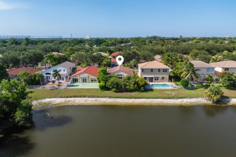 Casa en venta en West Palm Beach, Florida, 3 dormitorios, 153.1 m2 № 2305593 - foto 4