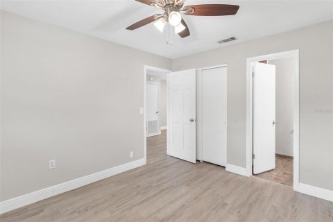House in Leesburg, Florida 3 bedrooms, 88.26 sq.m. № 2199778 - photo 20