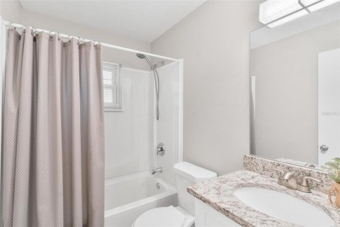 House in Leesburg, Florida 3 bedrooms, 88.26 sq.m. № 2199778 - photo 26