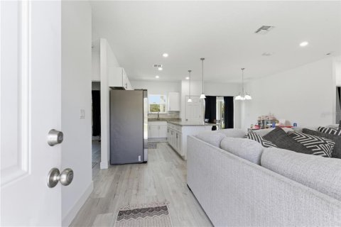 Casa en venta en Ocklawaha, Florida, 3 dormitorios, 127.83 m2 № 2204418 - foto 3