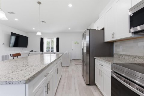 Casa en venta en Ocklawaha, Florida, 3 dormitorios, 127.83 m2 № 2204418 - foto 6