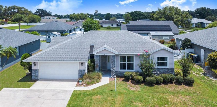 House in Winter Haven, Florida 4 bedrooms, 192.21 sq.m. № 1760638