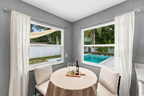 Villa ou maison à vendre à Saint Petersburg, Floride: 3 chambres, 121.89 m2 № 2406730 - photo 11