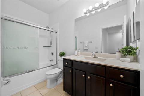Купить таунхаус в Хайалиа, Флорида 3 спальни, 154.96м2, № 2090653 - фото 10