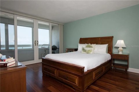 Condominio en alquiler en Redington Shores, Florida, 2 dormitorios, 108.23 m2 № 1683122 - foto 10