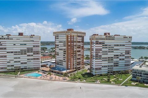 Condominio en alquiler en Redington Shores, Florida, 2 dormitorios, 108.23 m2 № 1683122 - foto 26