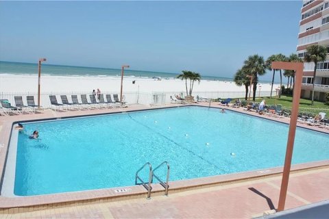 Condominio en alquiler en Redington Shores, Florida, 2 dormitorios, 108.23 m2 № 1683122 - foto 21