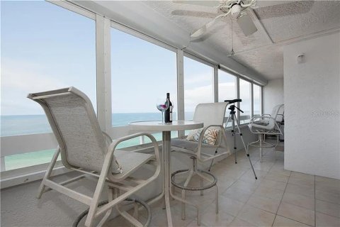 Condominio en alquiler en Redington Shores, Florida, 2 dormitorios, 108.23 m2 № 1683122 - foto 2