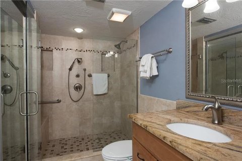 Condominio en alquiler en Redington Shores, Florida, 2 dormitorios, 108.23 m2 № 1683122 - foto 15