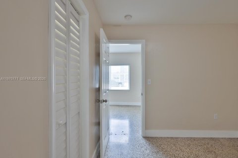 Villa ou maison à louer à Miami, Floride: 1 chambre, 144.09 m2 № 2031451 - photo 5