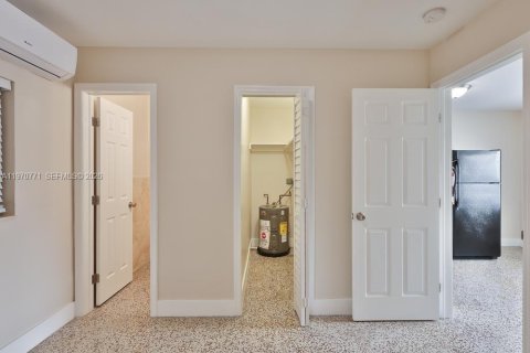 Villa ou maison à louer à Miami, Floride: 1 chambre, 144.09 m2 № 2031451 - photo 7