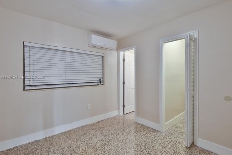 Villa ou maison à louer à Miami, Floride: 1 chambre, 144.09 m2 № 2031451 - photo 6