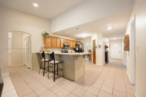 Villa ou maison à vendre à Cutler Bay, Floride: 4 chambres, 195.75 m2 № 2081477 - photo 10
