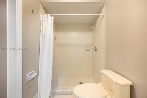 Villa ou maison à vendre à Cutler Bay, Floride: 4 chambres, 195.75 m2 № 2081477 - photo 20