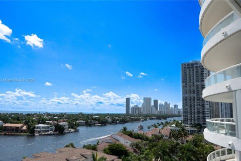 Condo in Aventura, Florida, 3 bedrooms  № 1860215 - photo 10