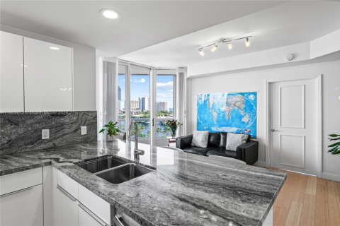 Condo in Aventura, Florida, 3 bedrooms  № 1860215 - photo 18