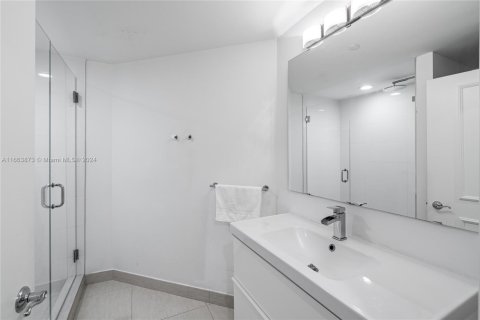 Condo in Aventura, Florida, 3 bedrooms  № 1860215 - photo 30