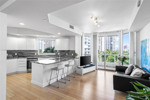 Condo in Aventura, Florida, 3 bedrooms  № 1860215 - photo 19