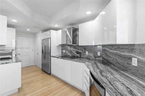 Condo in Aventura, Florida, 3 bedrooms  № 1860215 - photo 17