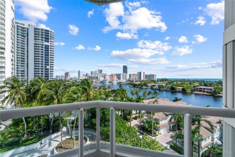 Condo in Aventura, Florida, 3 bedrooms  № 1860215 - photo 11