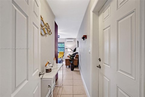 Appartement à louer à Hollywood, Floride: 1 chambre, 59.18 m2 № 1942033 - photo 6