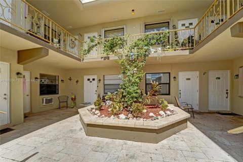 Appartement à louer à Hollywood, Floride: 1 chambre, 59.18 m2 № 1942033 - photo 2