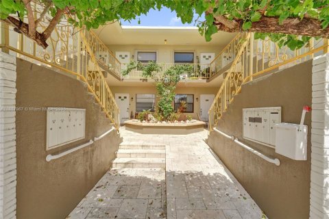 Appartement à louer à Hollywood, Floride: 1 chambre, 59.18 m2 № 1942033 - photo 4