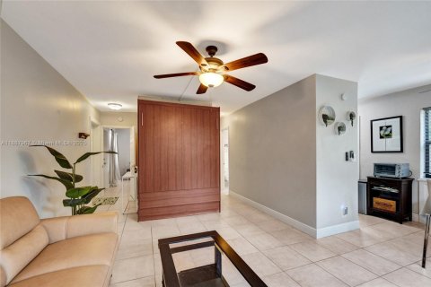 Appartement à louer à Hollywood, Floride: 1 chambre, 59.18 m2 № 1942033 - photo 25