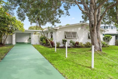 Villa ou maison à St. Lucie, Floride 2 chambres, 146.79 m2 № 2397233